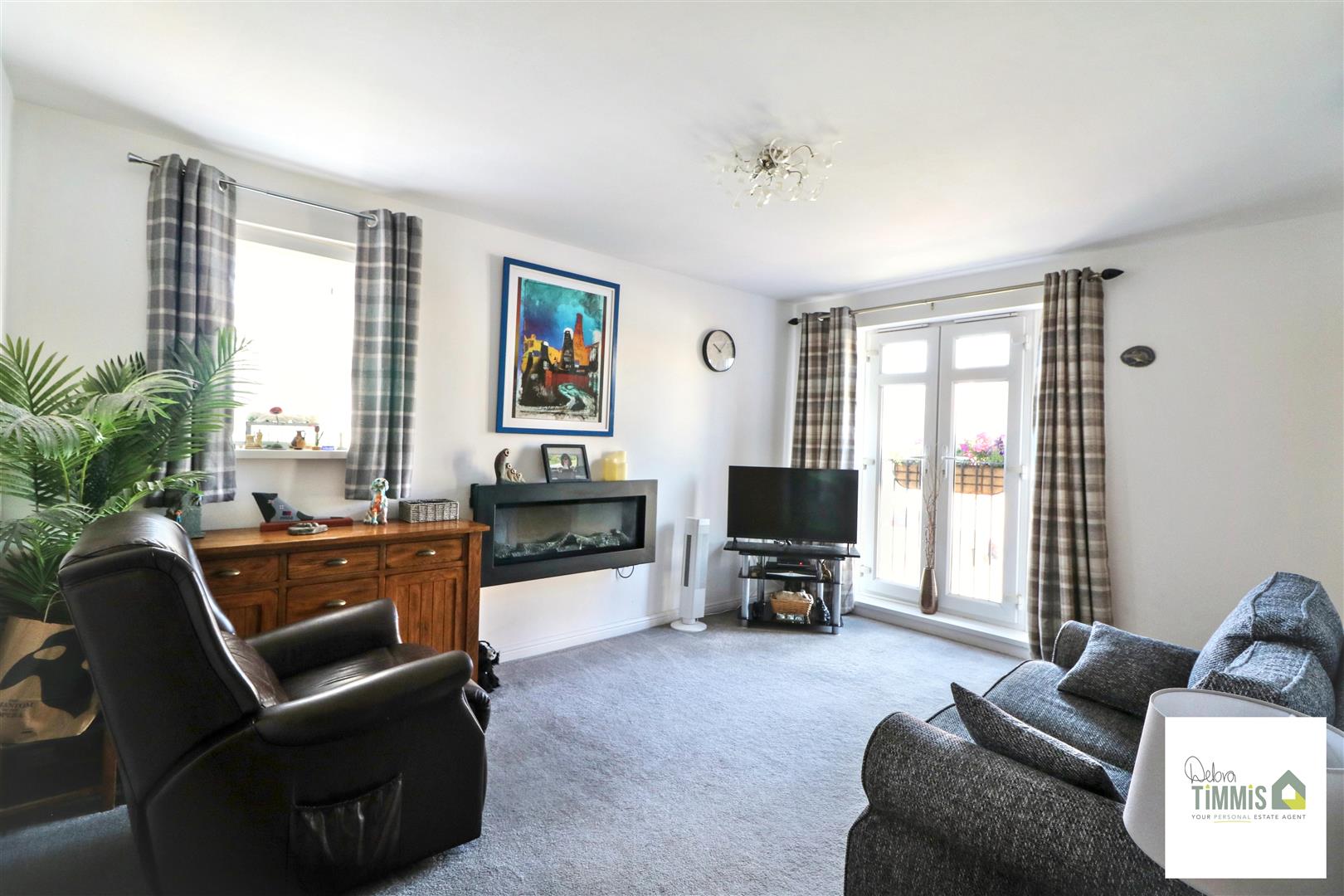 2 bed property in Hayeswood Grove, Stoke-On-Trent